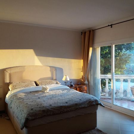 Villa De La Rosa มาลากา ภายนอก รูปภาพ
