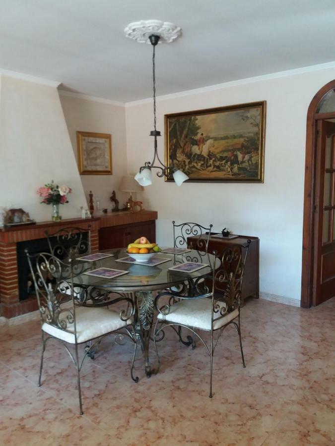 Villa De La Rosa มาลากา ภายนอก รูปภาพ